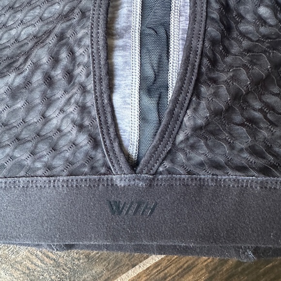 Peloton x With Pride Flag Noir high neck bra size M - Picture 7 of 8